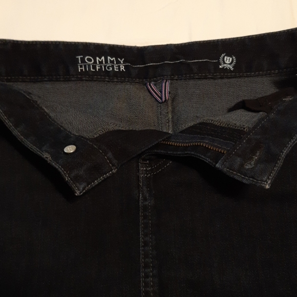 Tommy Hilfiger dark blue jean skirt - sz 4 - Picture 3 of 10